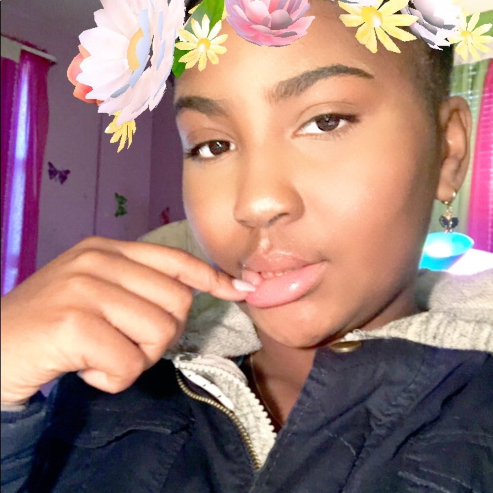 Meet your Posher, Shawnteana